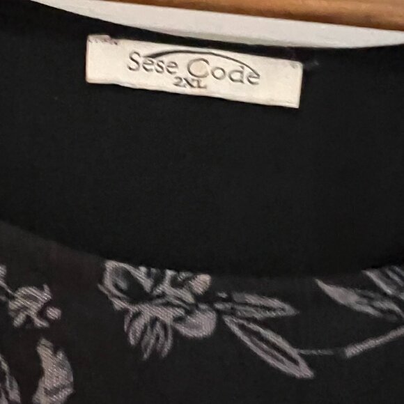 Sese Code  Plus Size 2XL Blouse Top Floral Mesh Overlay - Picture 4 of 4